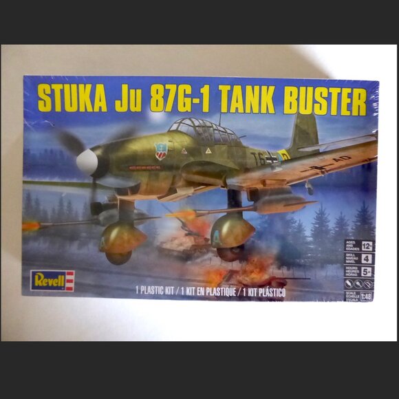 REVELL WWII GERMAN STUKA JU 87G-1 TANK BUSTER MODEL 1/48 SCALE (NEW) UNBUILT - Picture 1 of 9